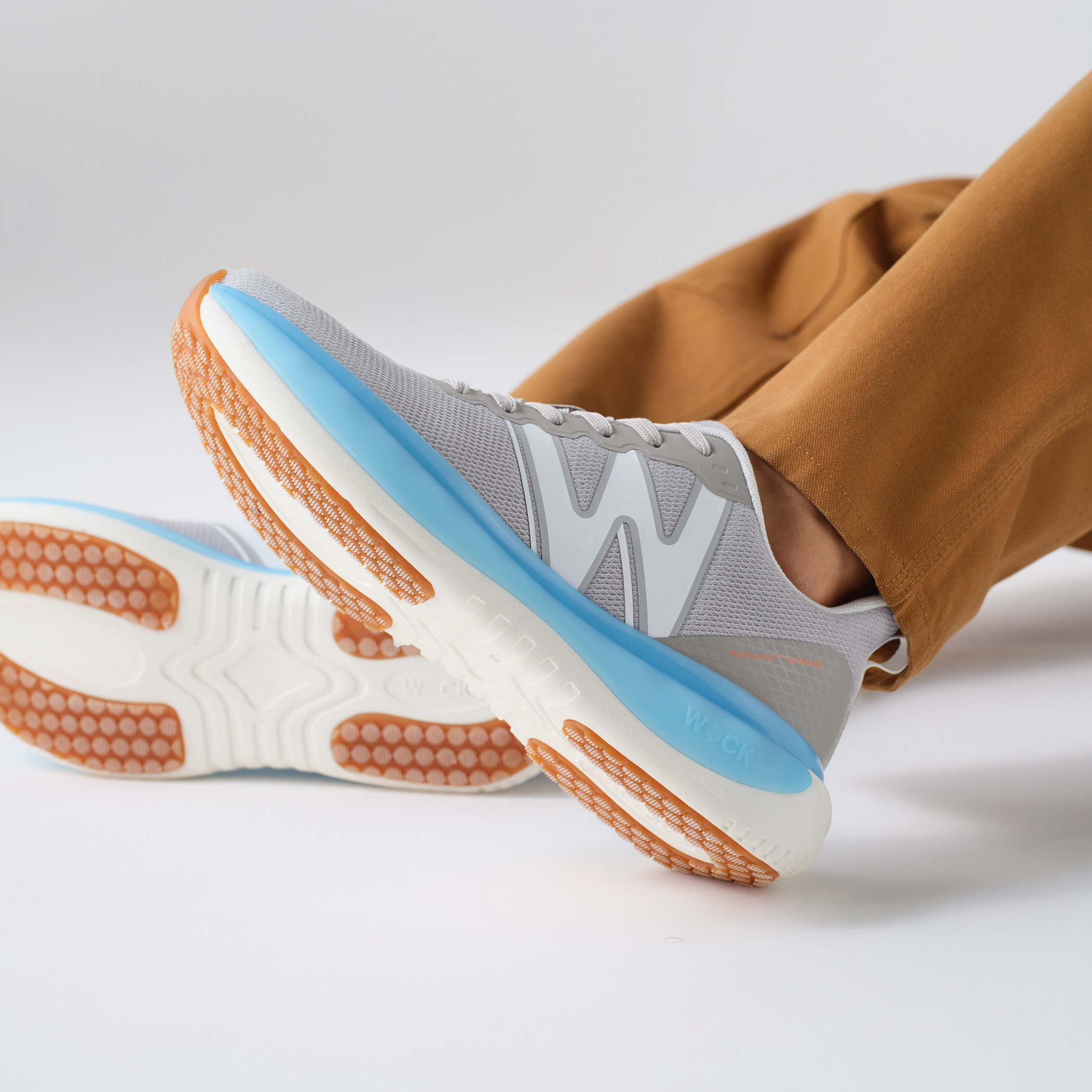 ASTROPRO VENTIS sneakers